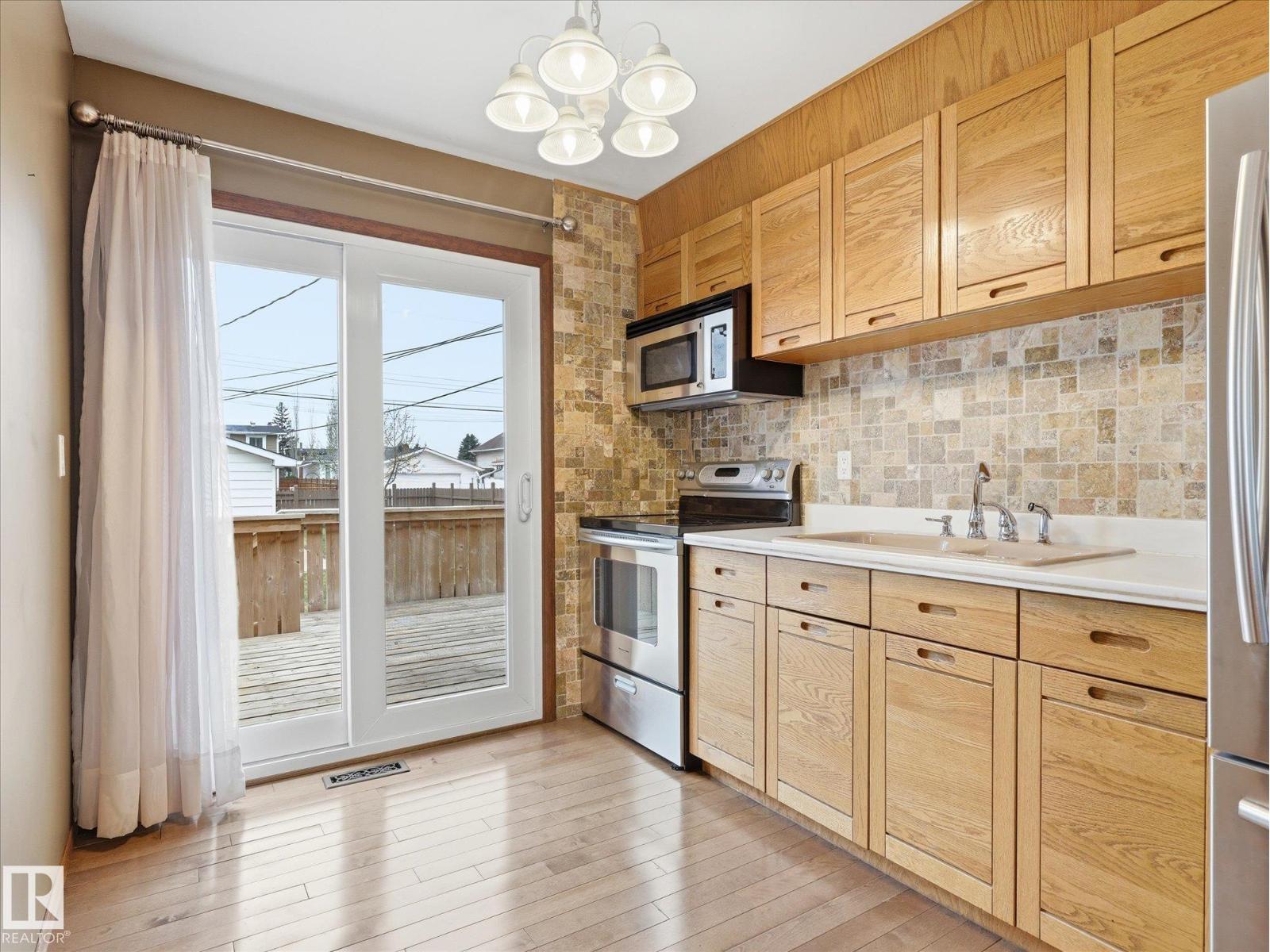 13504 116 St NW NW - 10