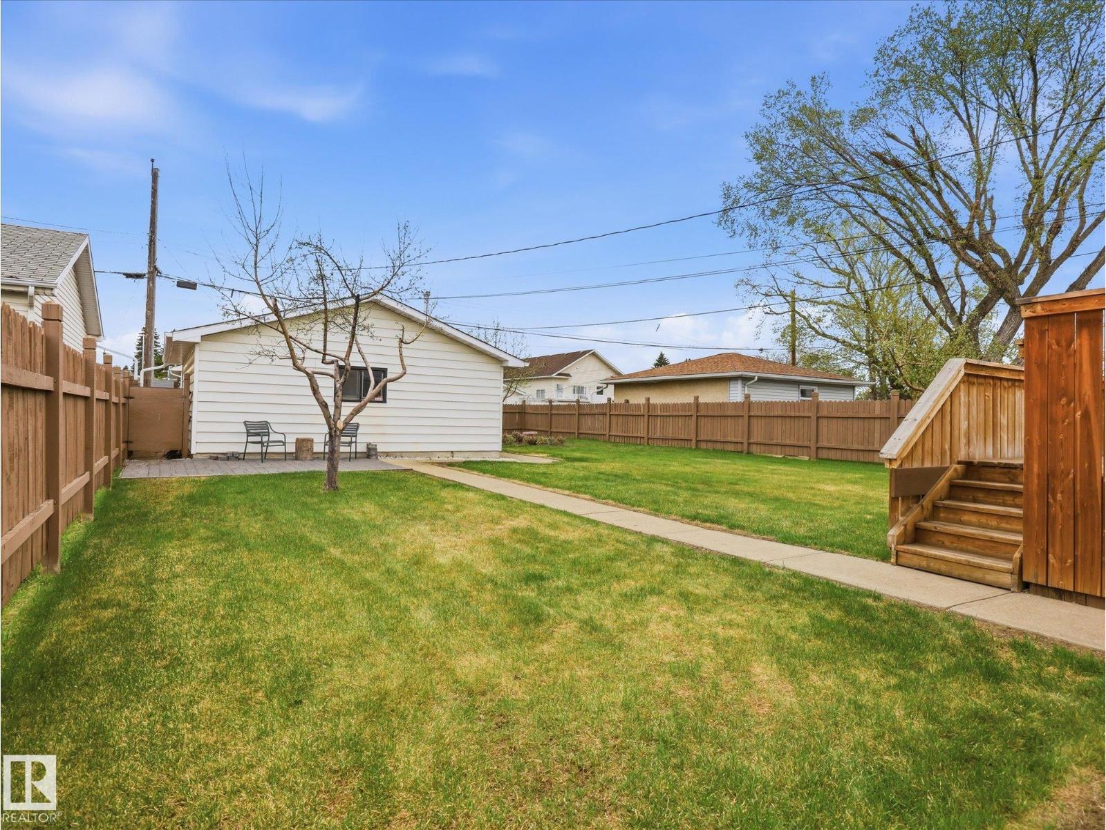 13504 116 St NW NW - 27