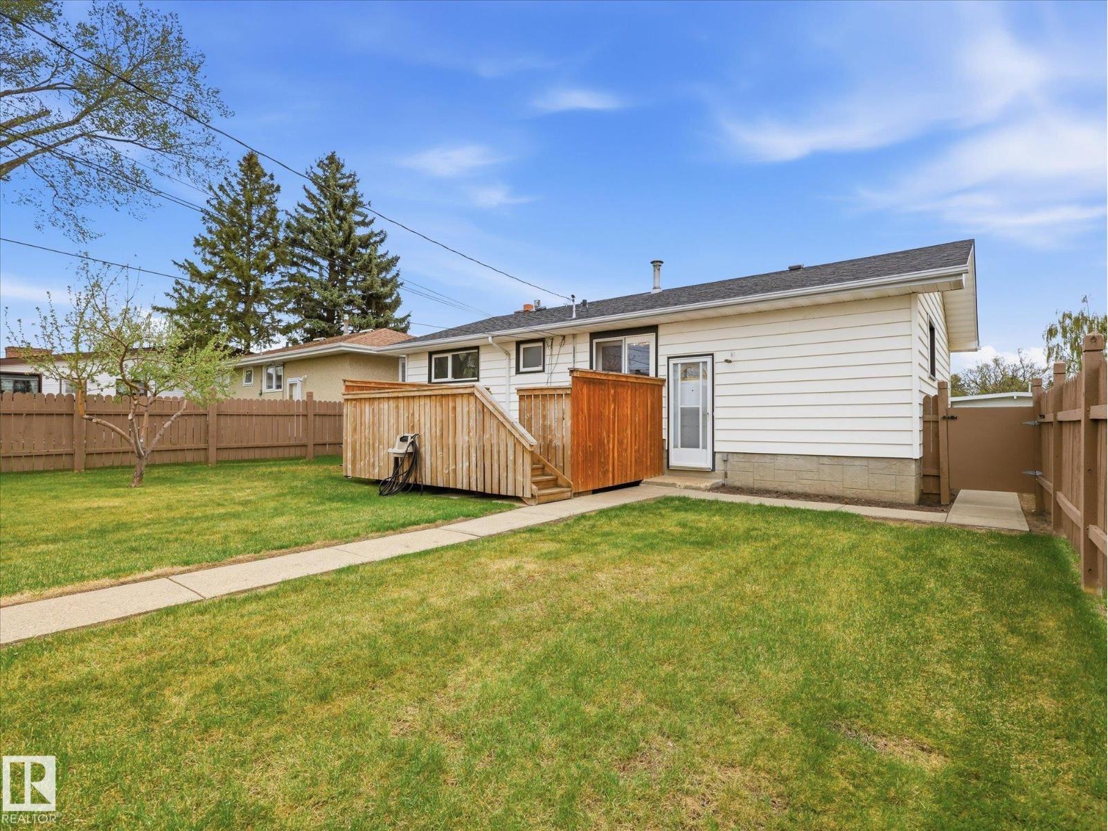 13504 116 St NW NW - 28