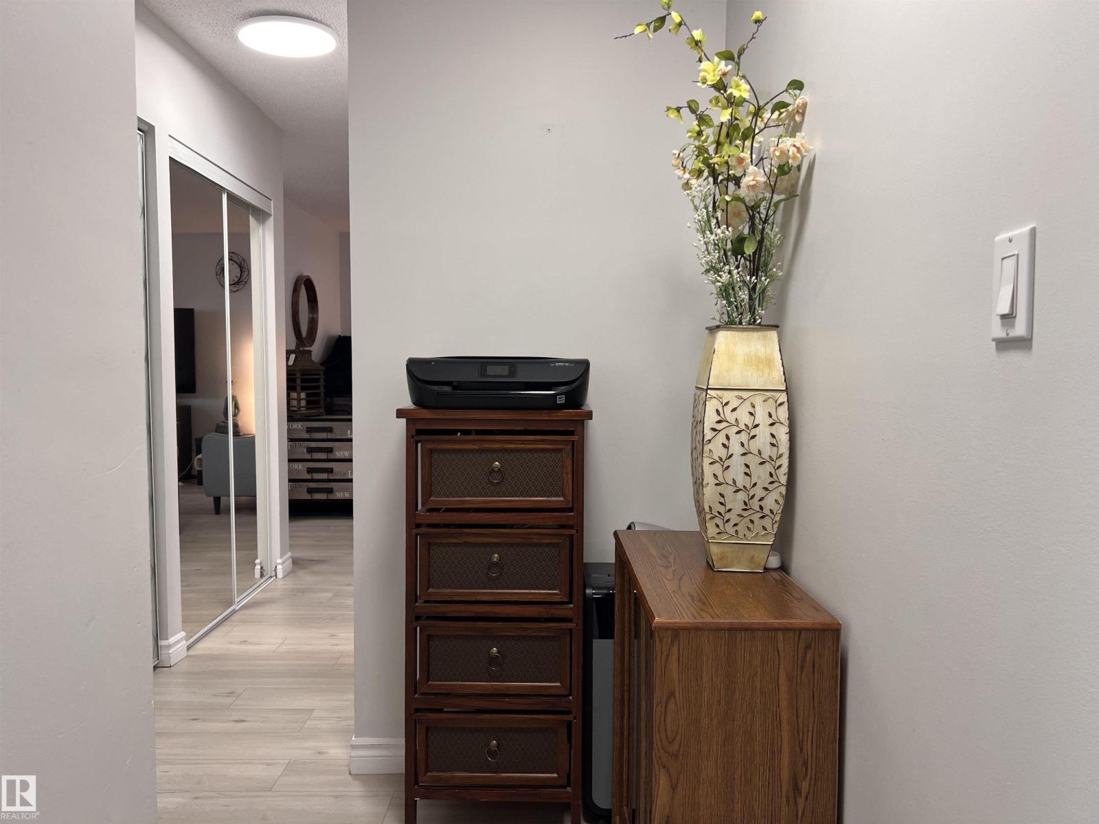 #106 10421 93 ST NW NW - 24