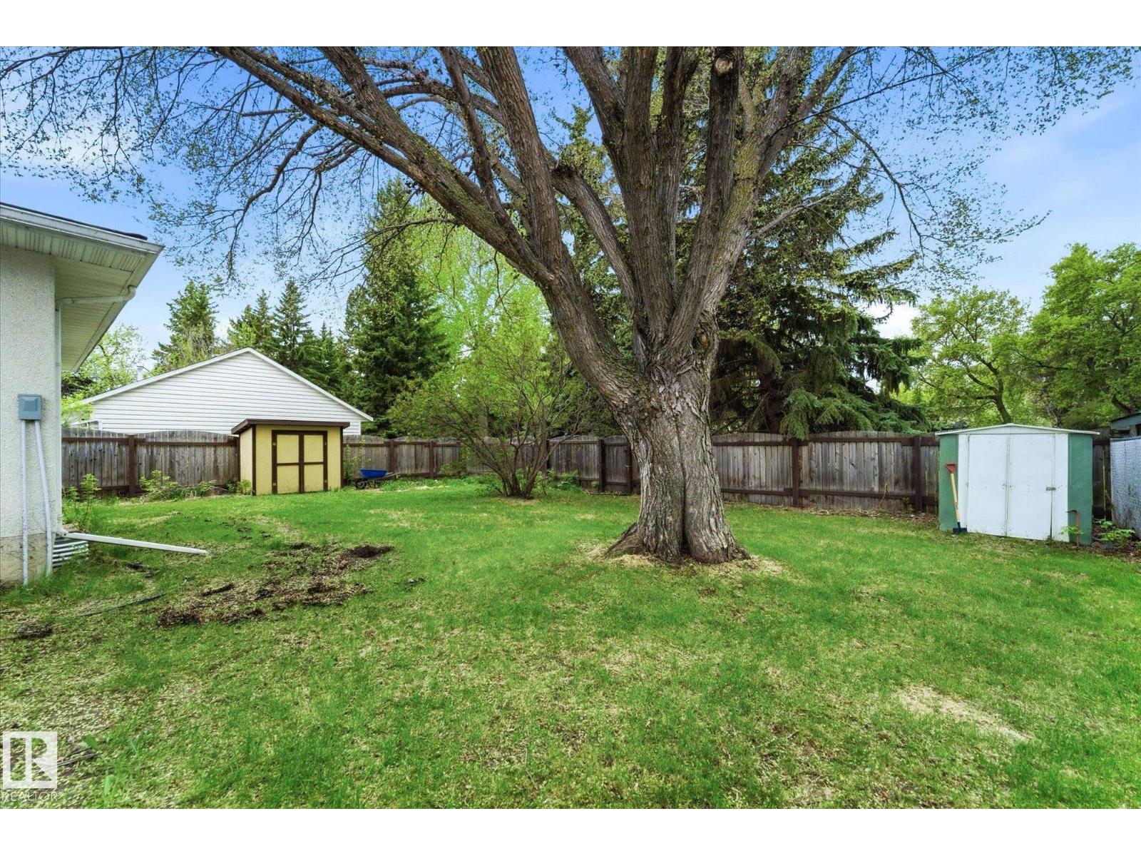 27 WESTVIEW CR - 38