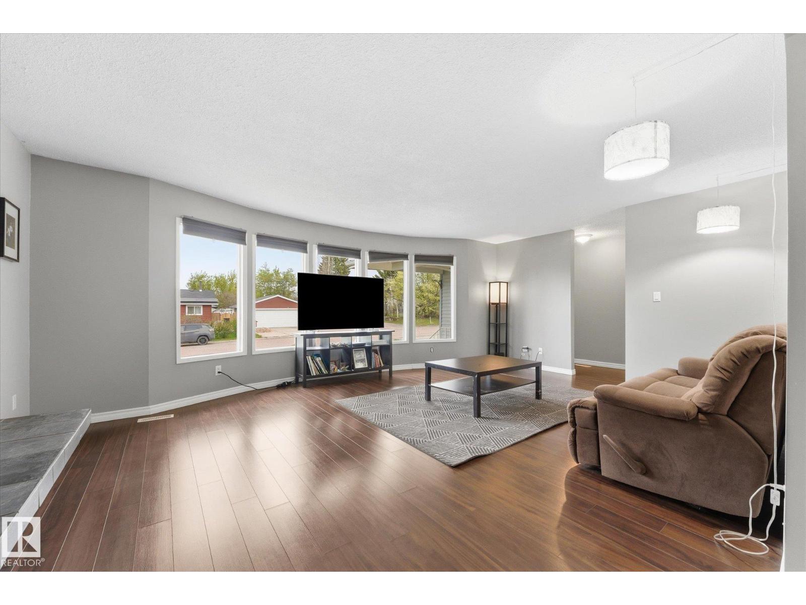 27 WESTVIEW CR - 8