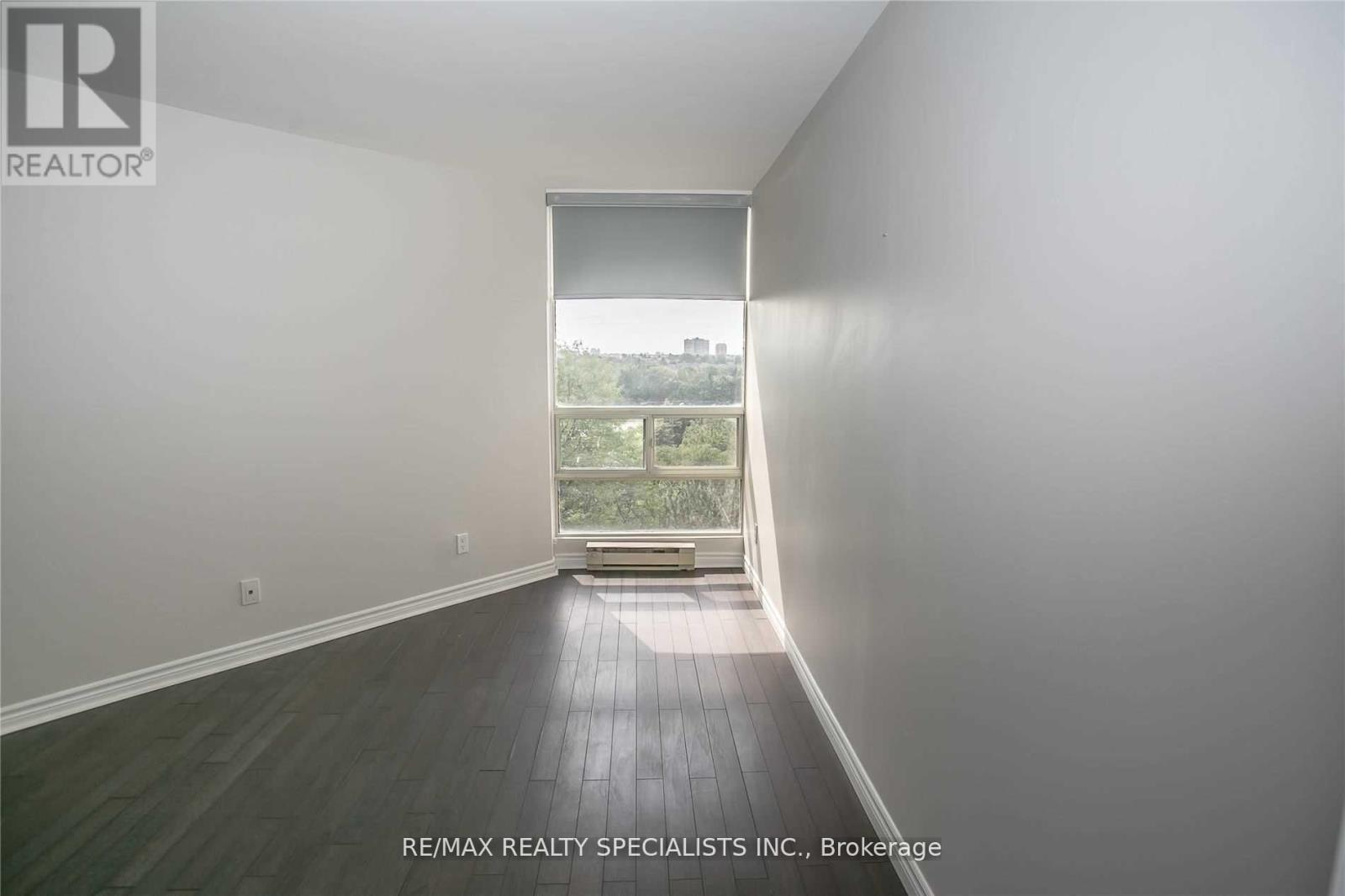#601 45 KINGSBRIDGE GARDEN CIRCLE - Image 17