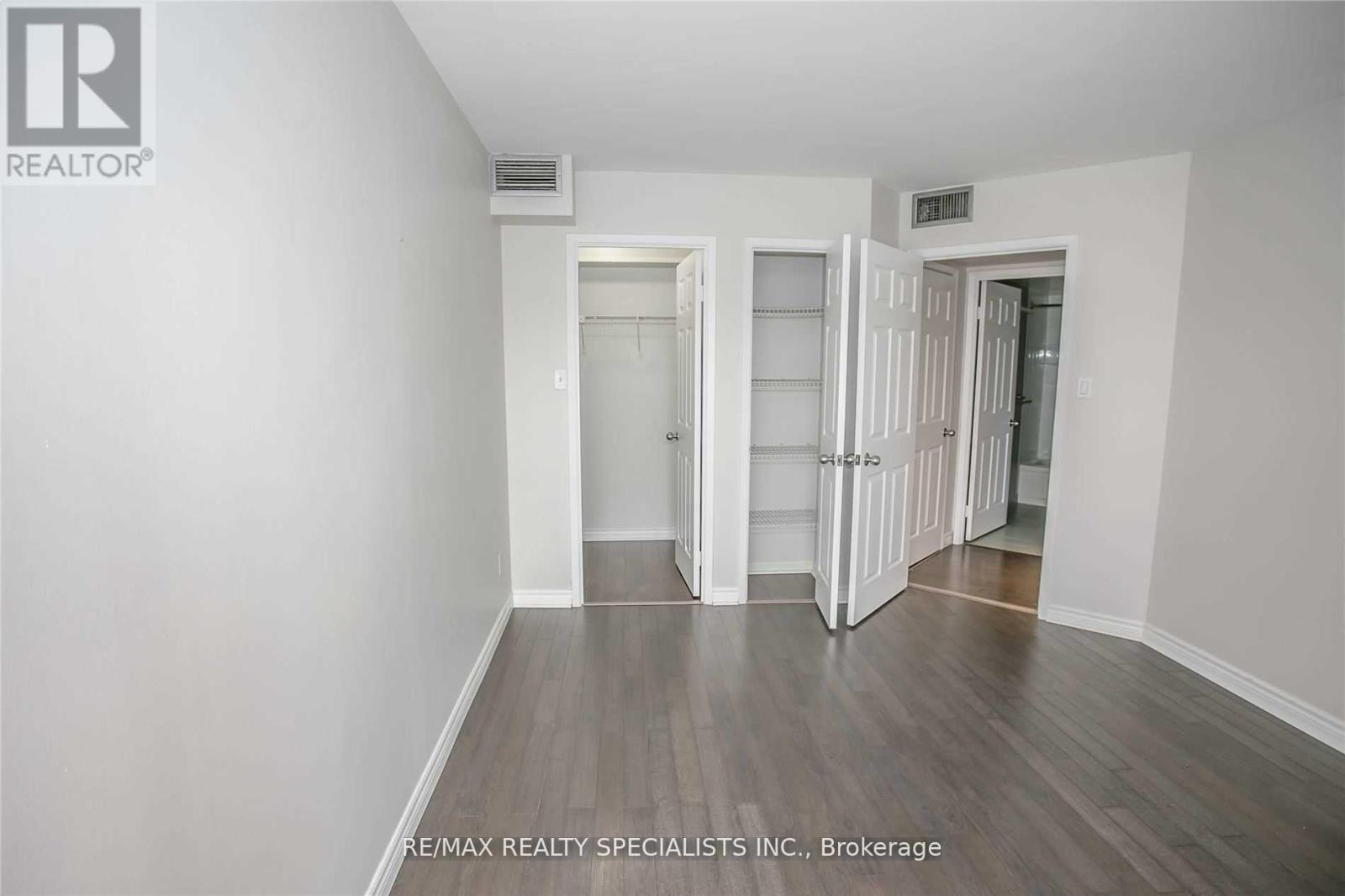 #601 45 KINGSBRIDGE GARDEN CIRCLE - 28