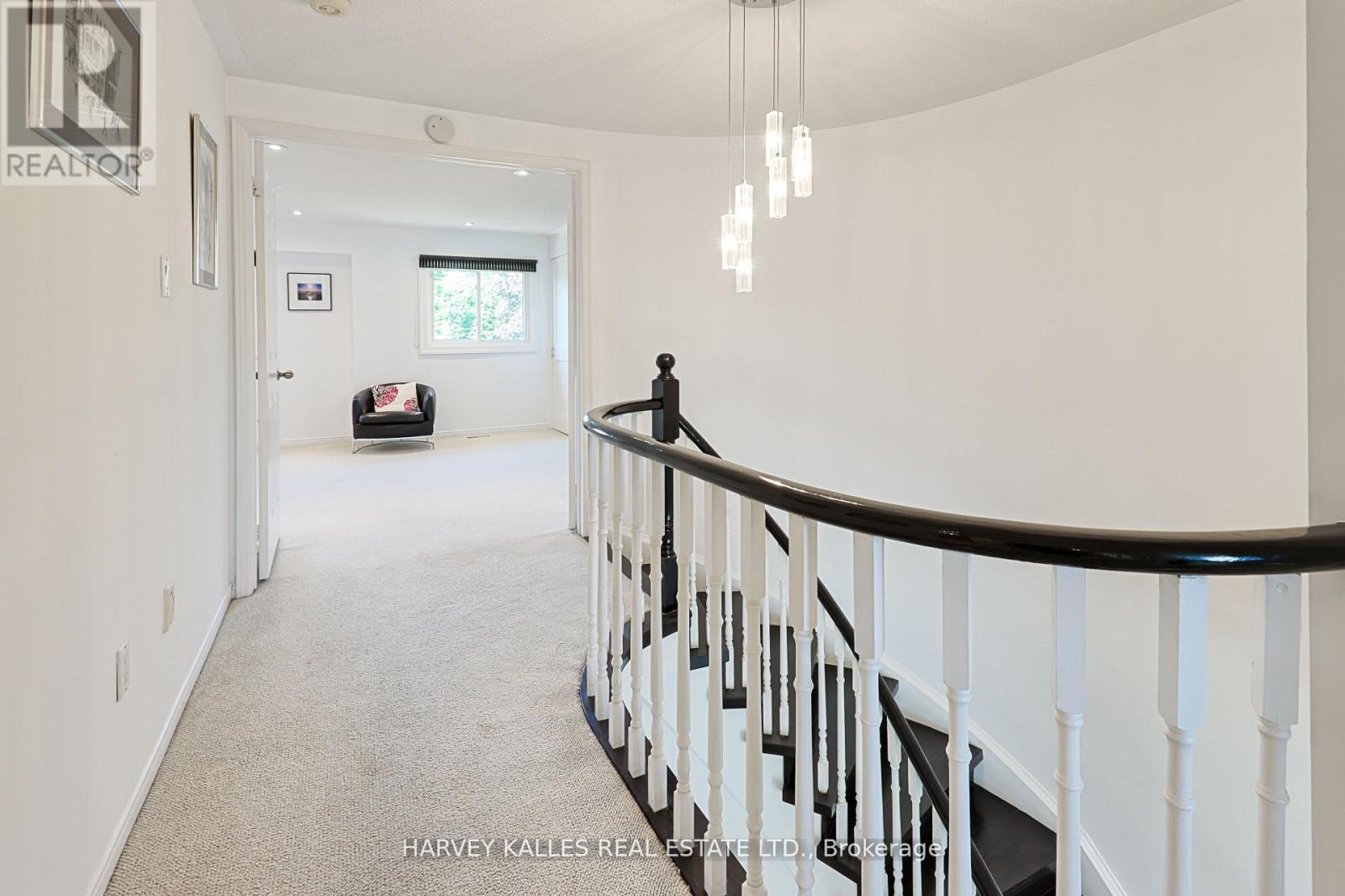 1050 LINDSAY DRIVE - 18