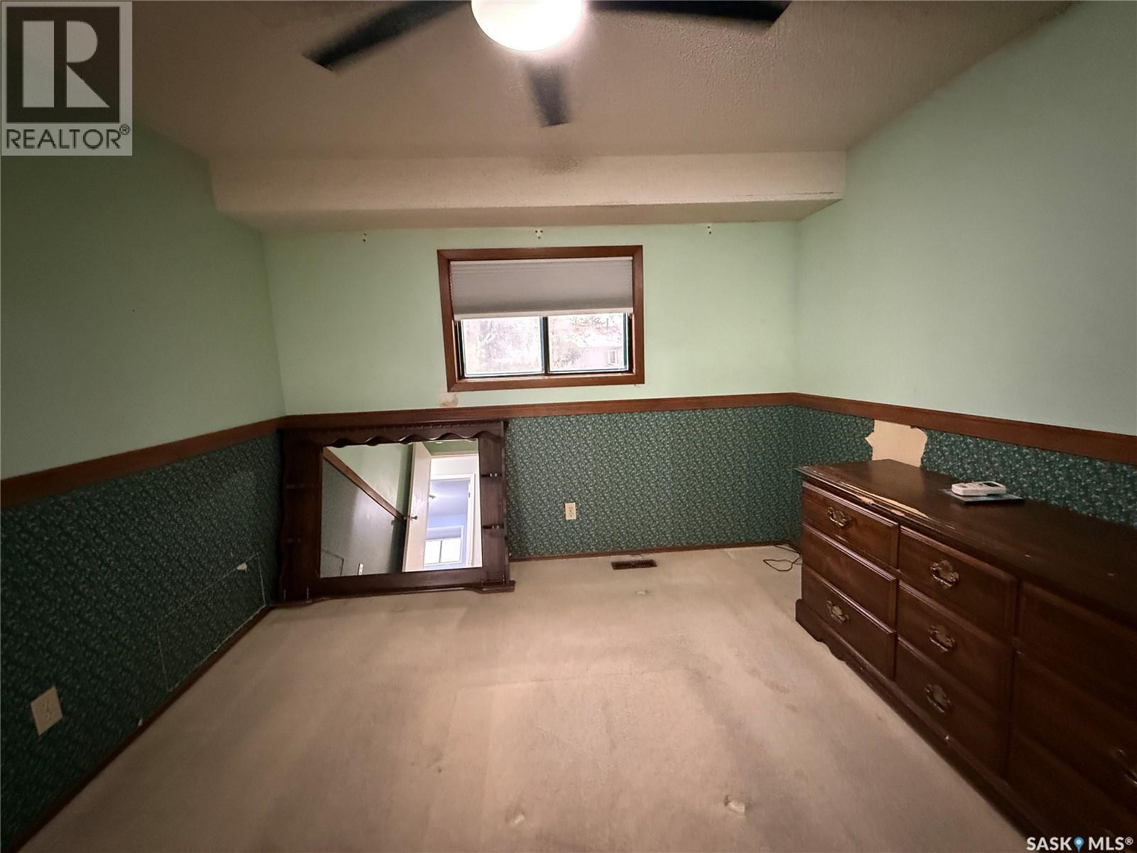 138 WEYAKWIN DRIVE - 16