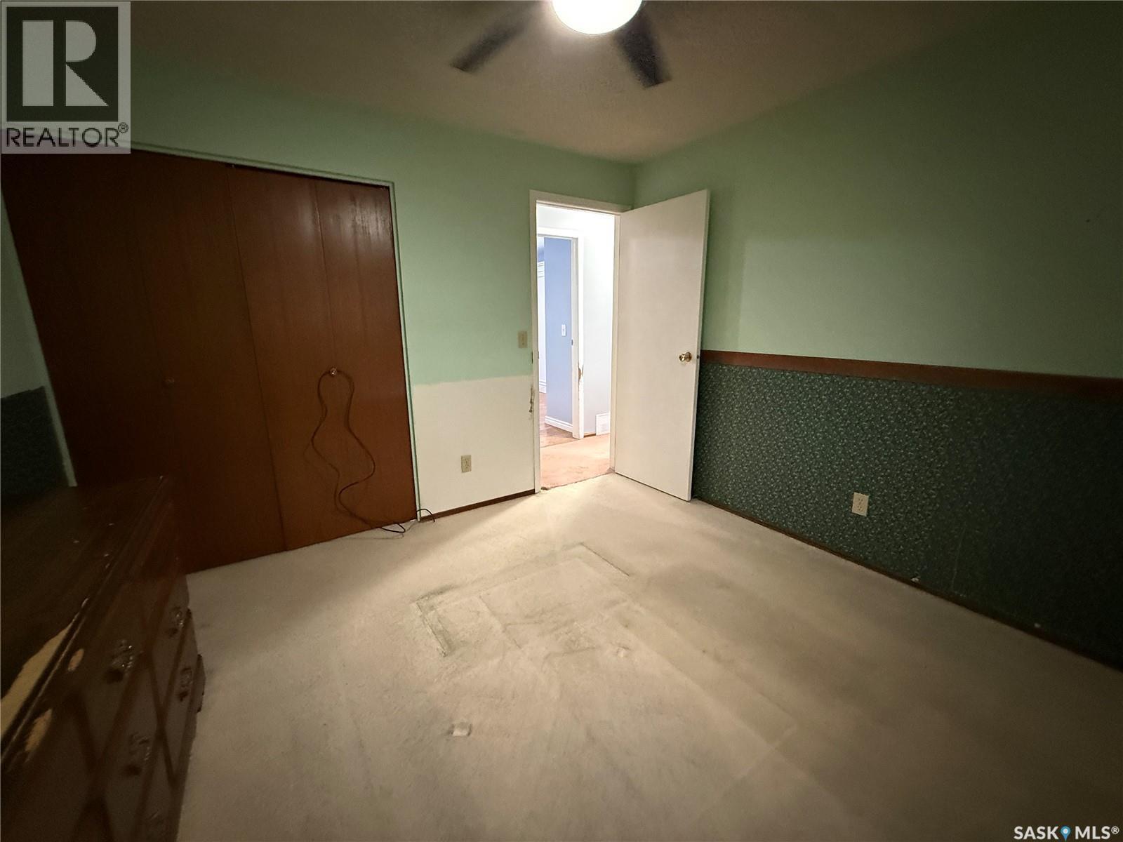 138 WEYAKWIN DRIVE - 17