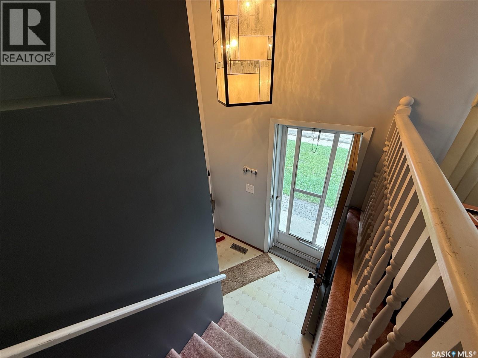 138 WEYAKWIN DRIVE - 4