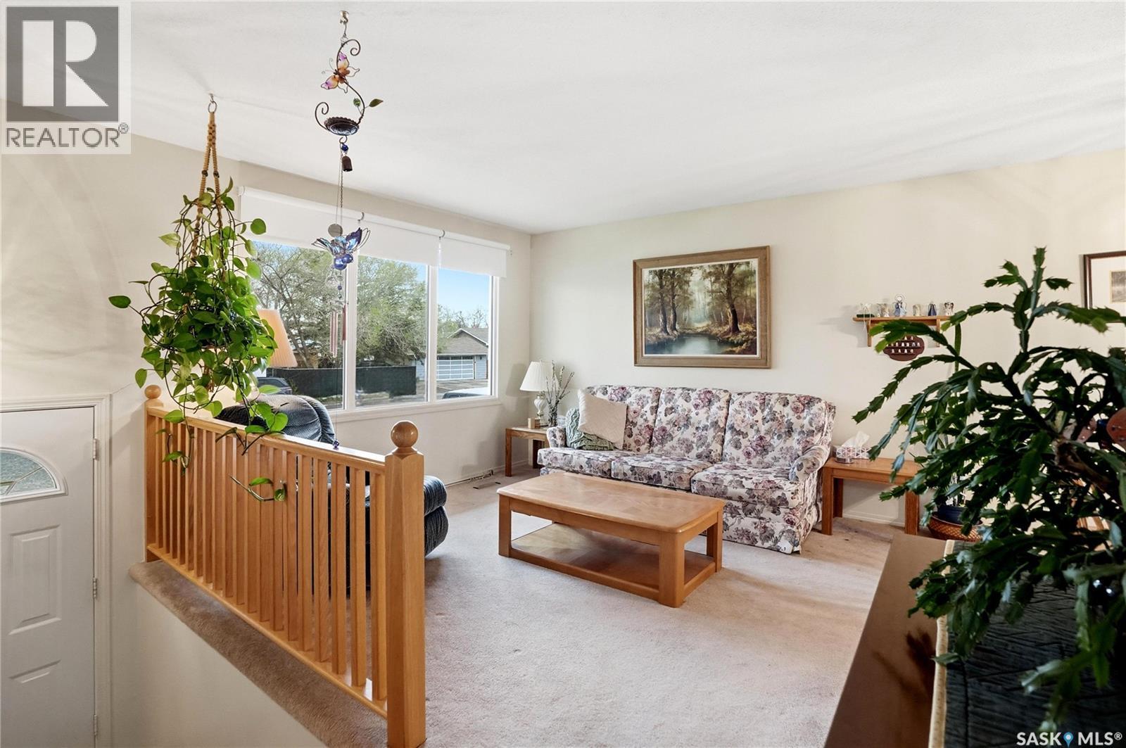 151 Markwell DRIVE - 4