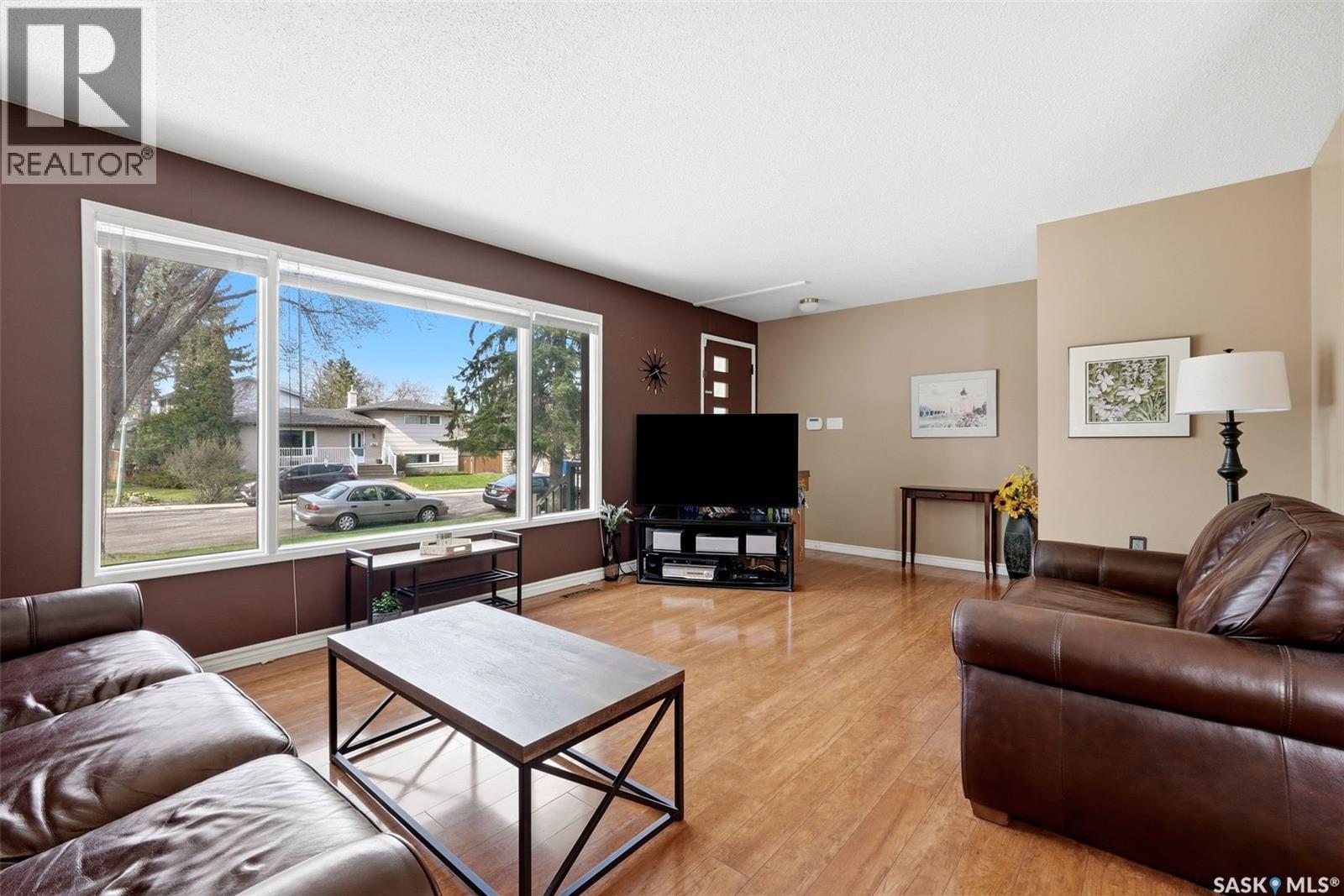 15 Hudson DRIVE - 6