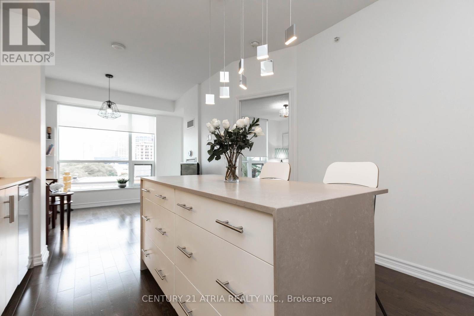 Listing photo of 519 - 23 GLEBE ROAD W