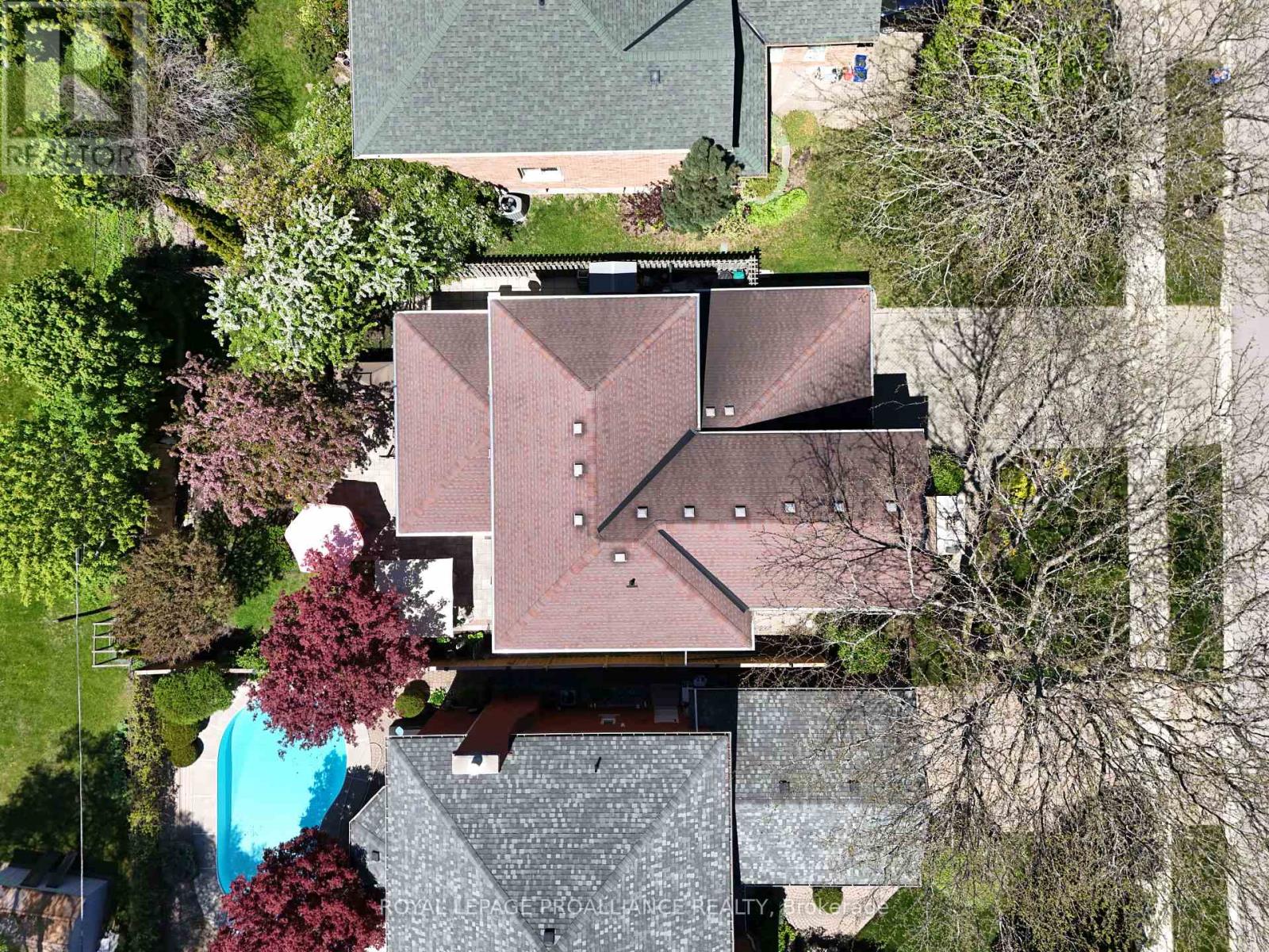 20 GEORGIAN COURT - 47
