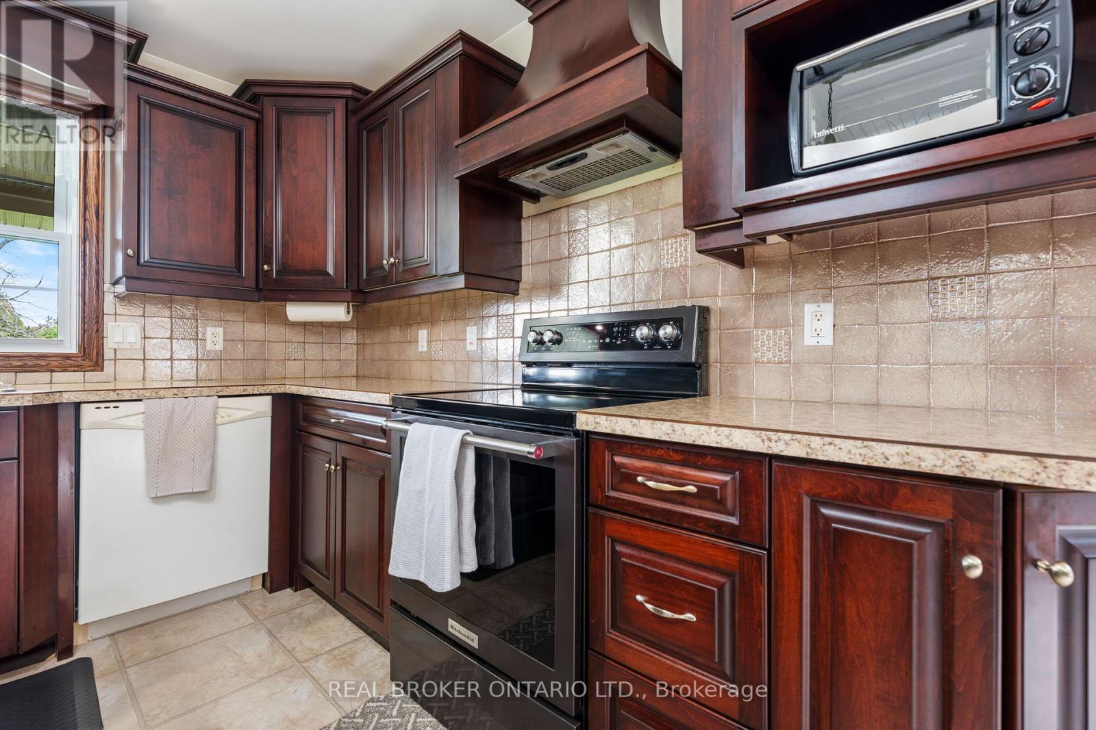 8984 PLANK ROAD - 13