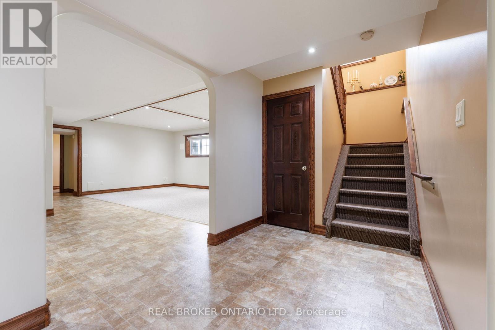 8984 PLANK ROAD - 20