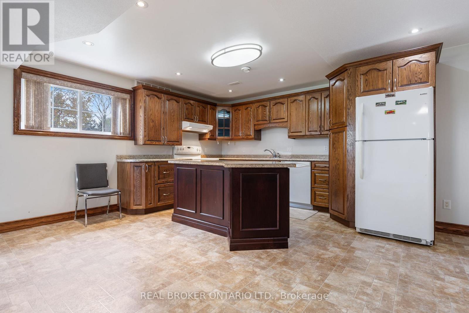 8984 PLANK ROAD - 24