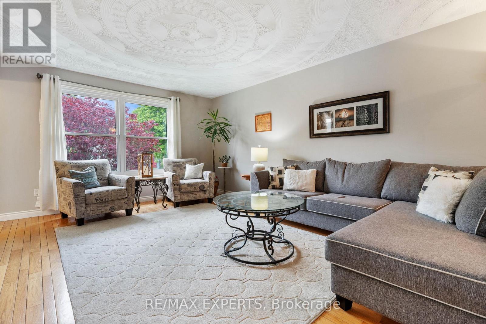 32 CRESTLYNN CRESCENT - 12