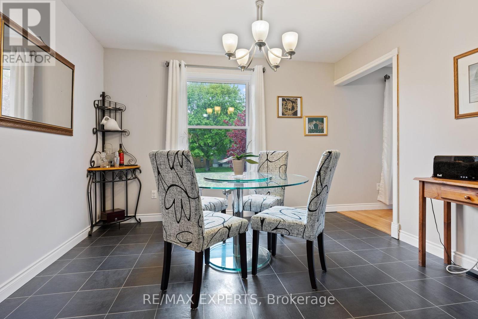 32 CRESTLYNN CRESCENT - 18