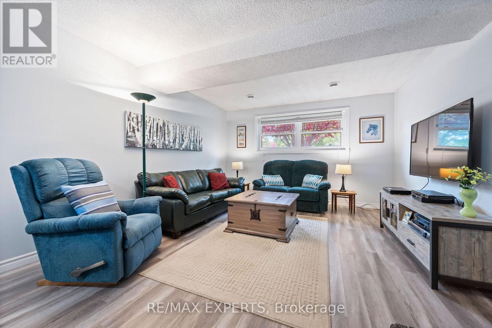 32 CRESTLYNN CRESCENT - 25
