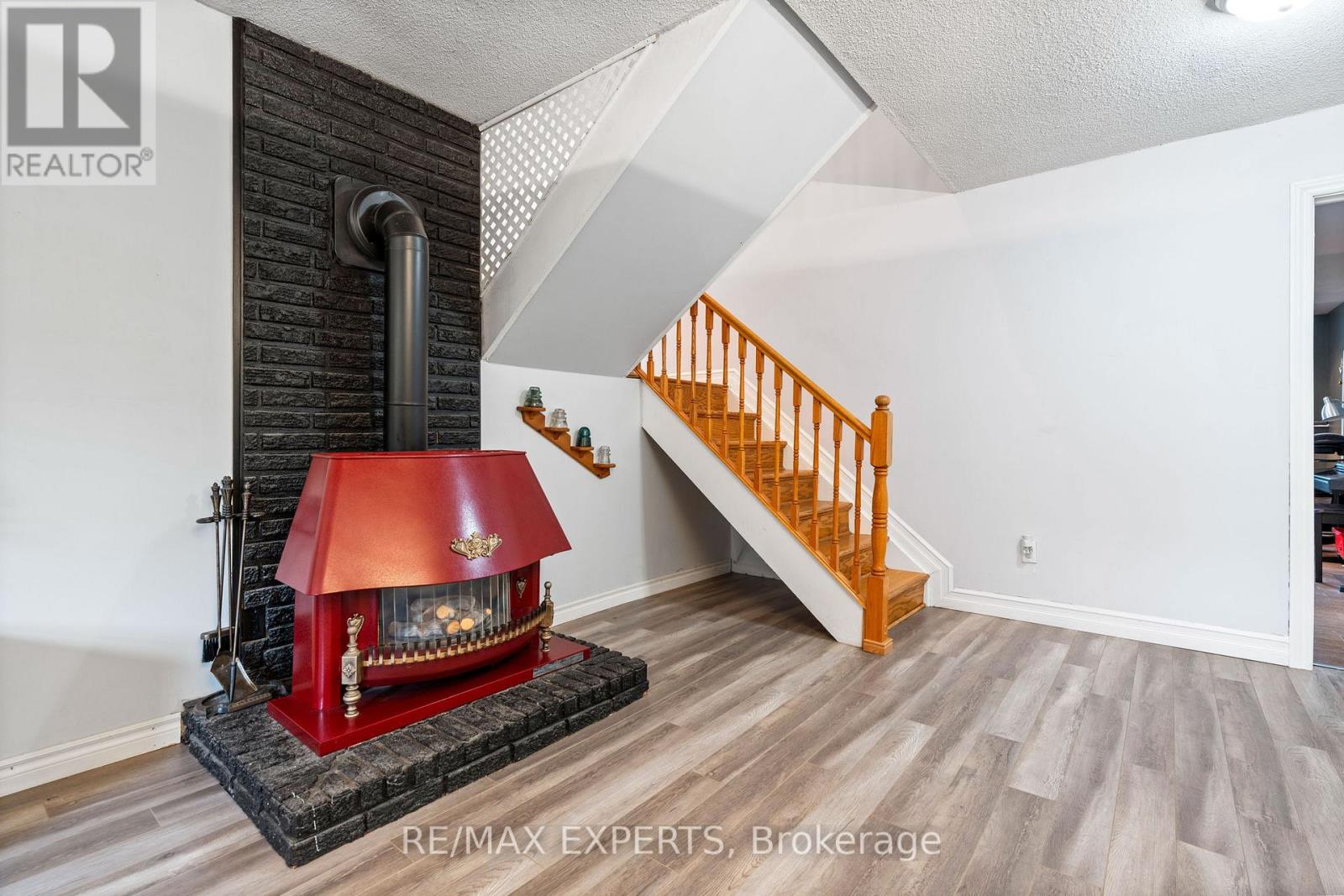 32 CRESTLYNN CRESCENT - 27