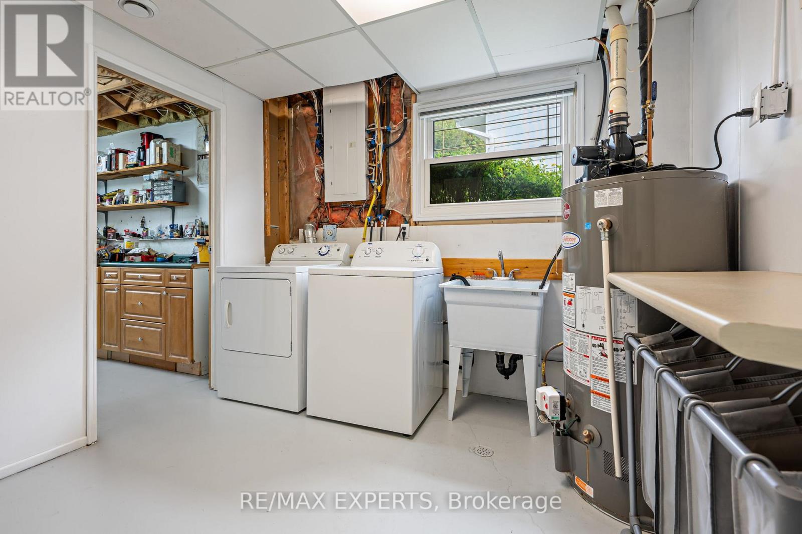 32 CRESTLYNN CRESCENT - 29