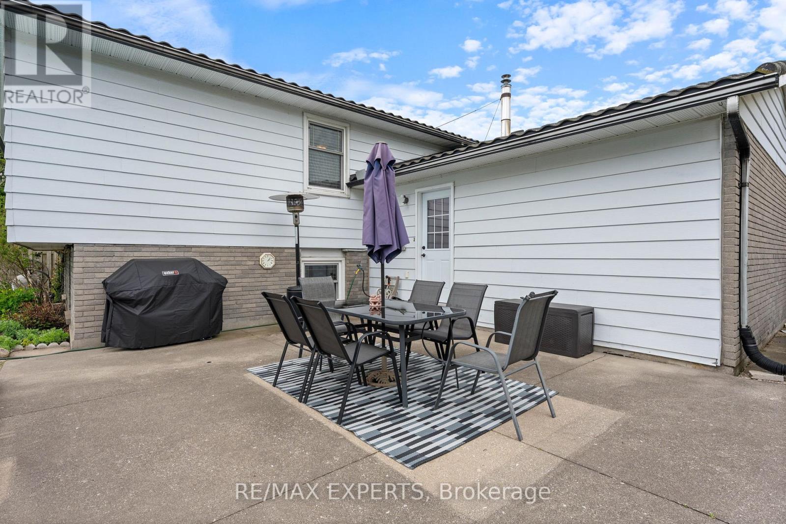 32 CRESTLYNN CRESCENT - 38