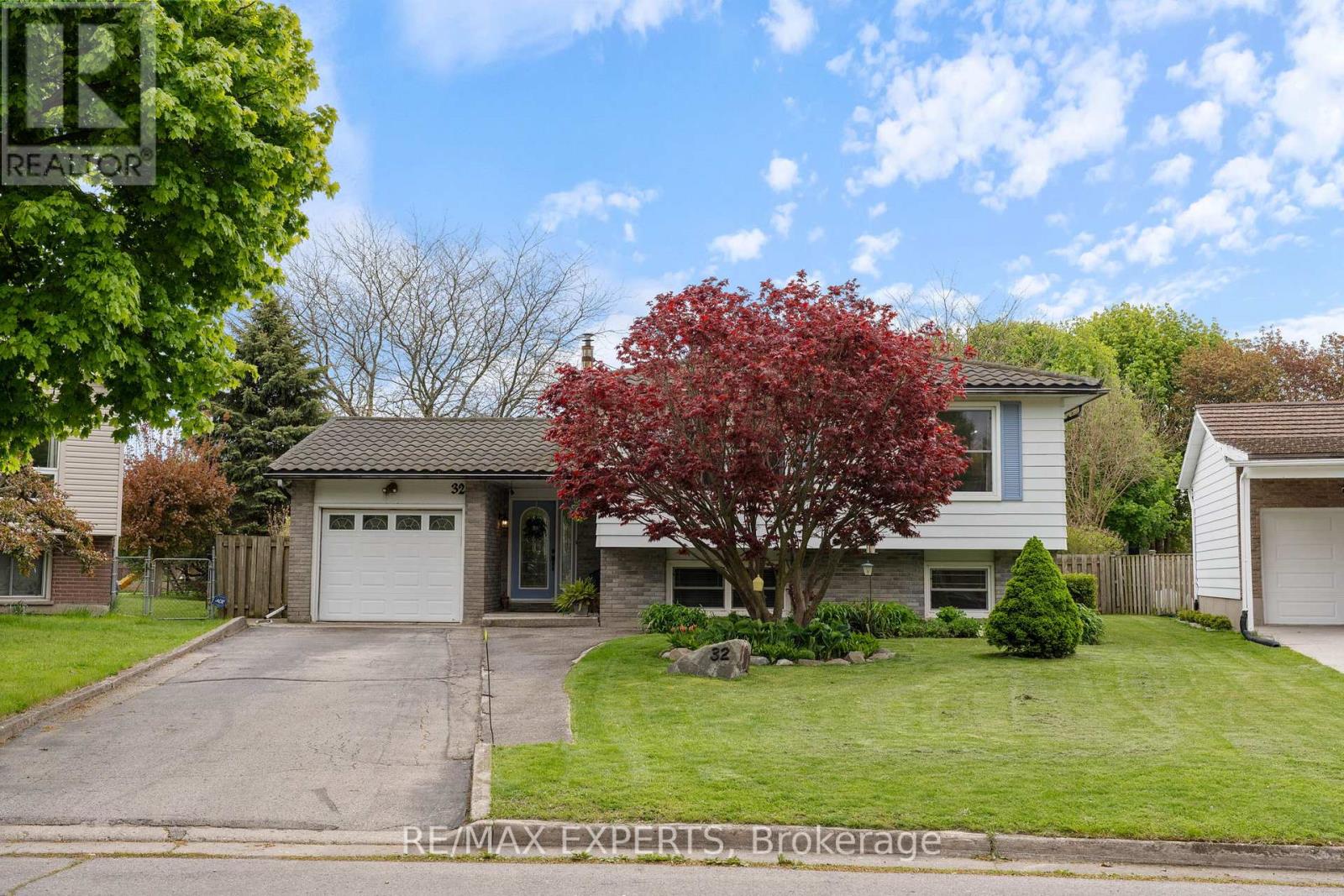 32 CRESTLYNN CRESCENT - 5