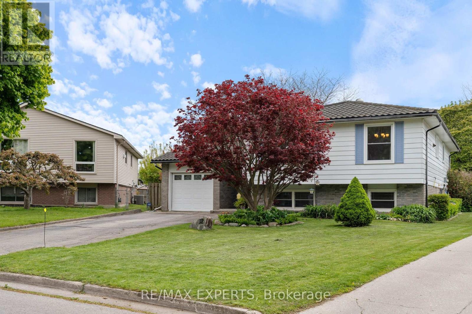 32 CRESTLYNN CRESCENT - 7