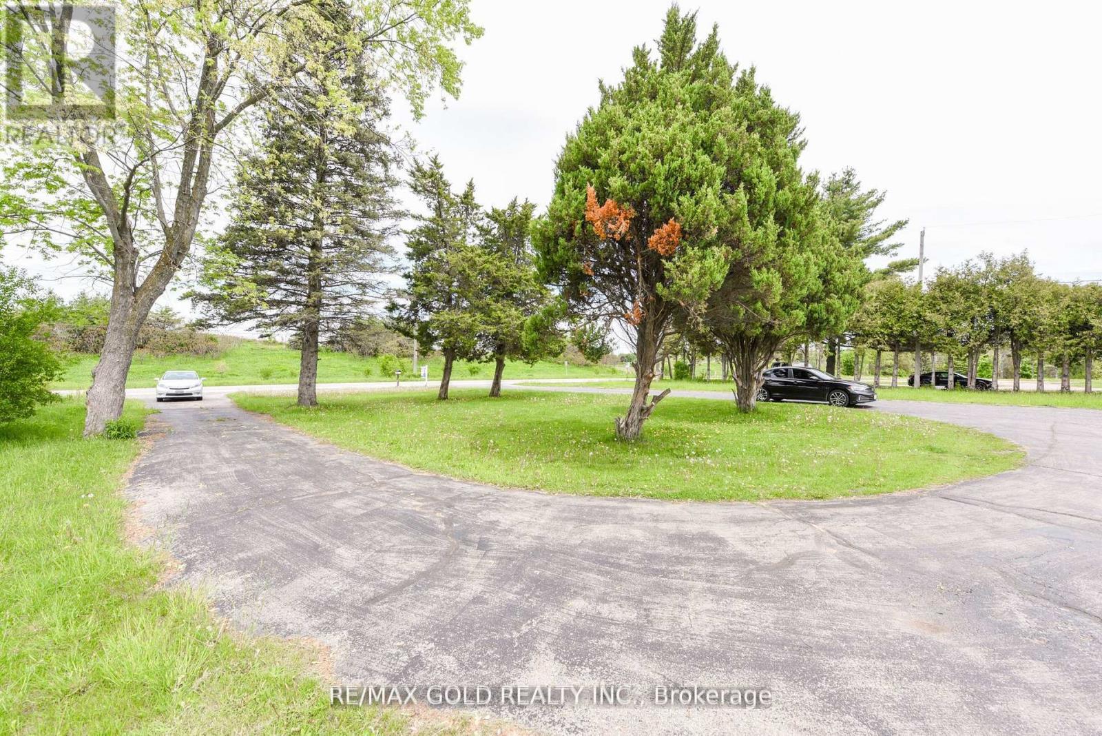 769 STONE ROAD E - 12