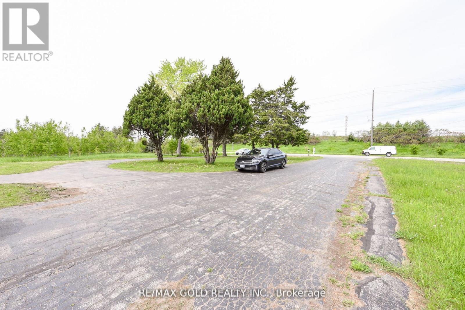 769 STONE ROAD E - 14