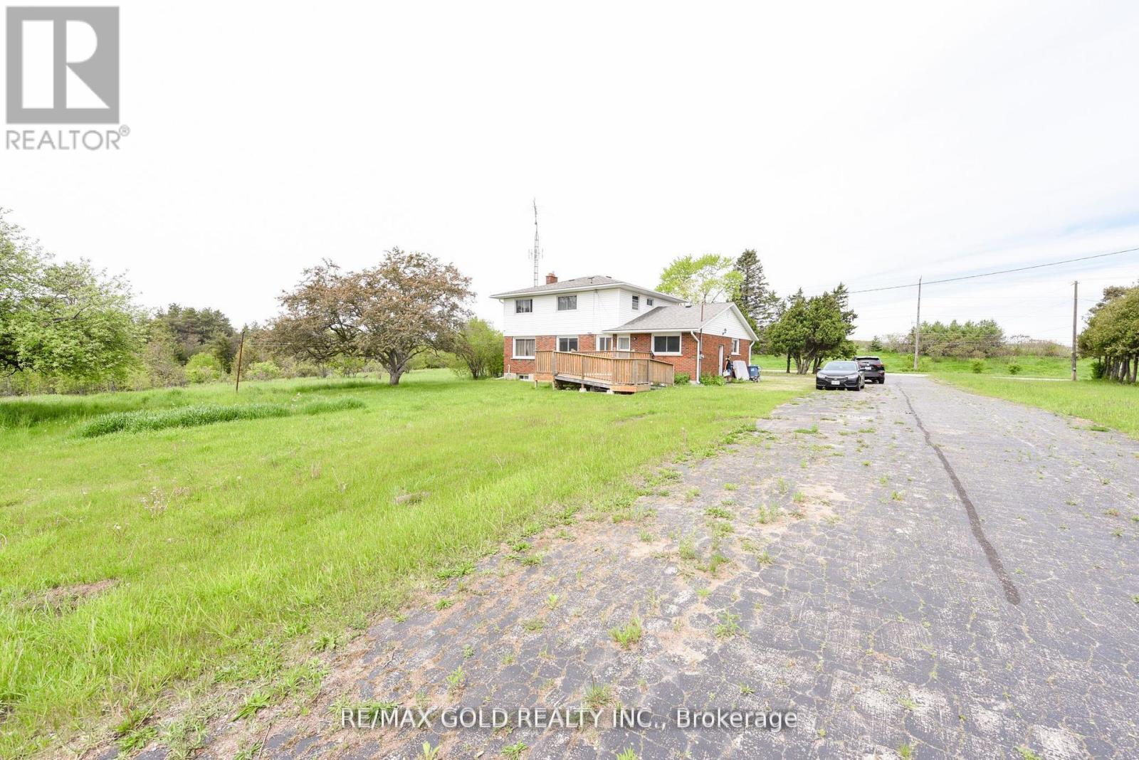 769 STONE ROAD E - 16