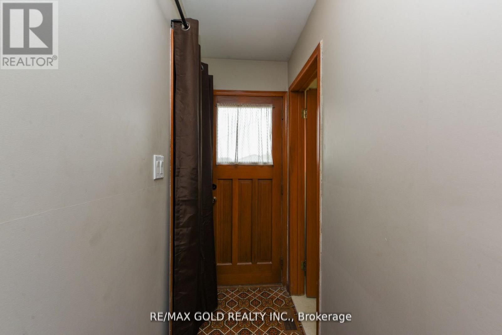 769 STONE ROAD E - 38
