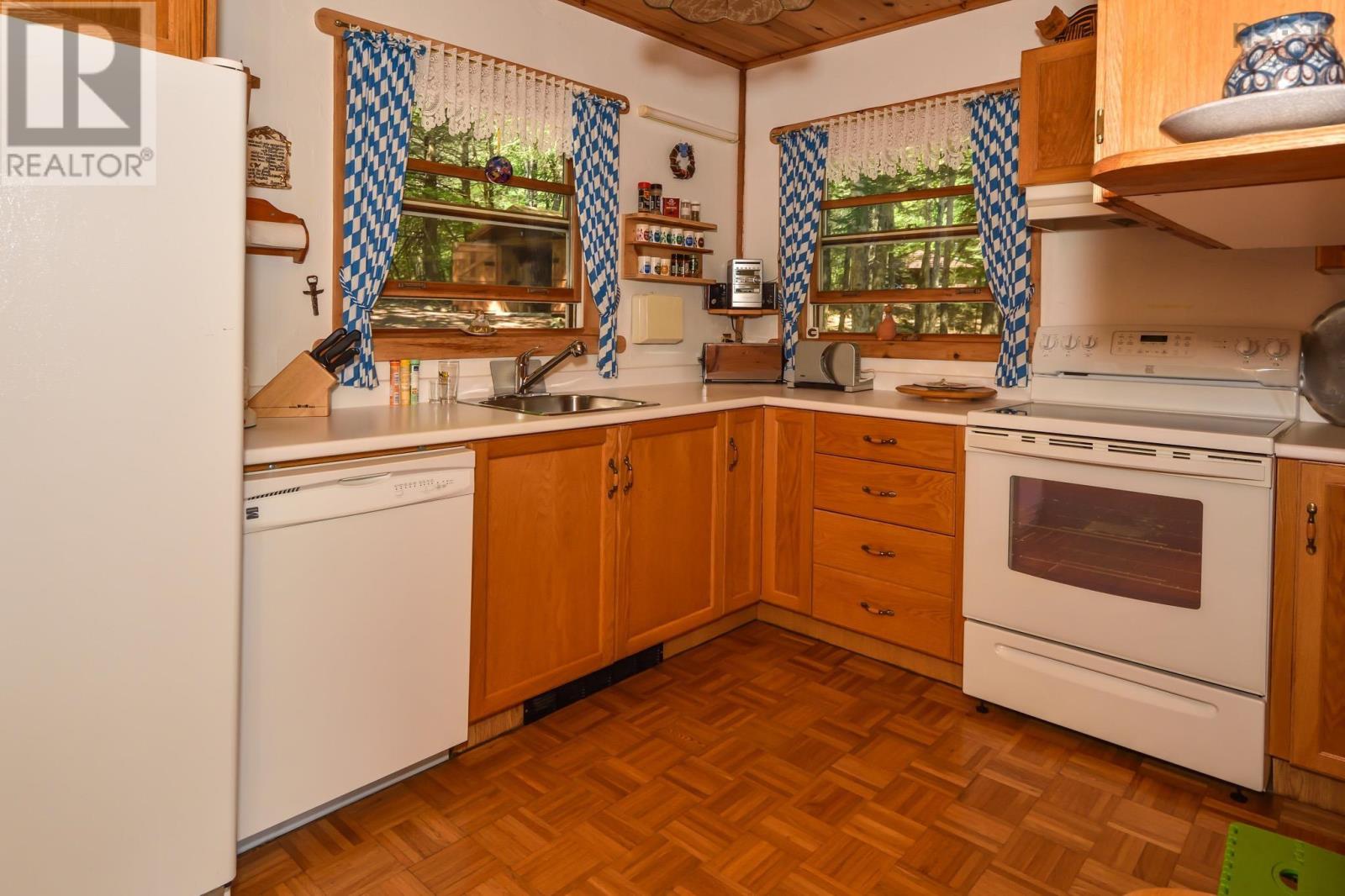 491 Peters Point Road - Image 3