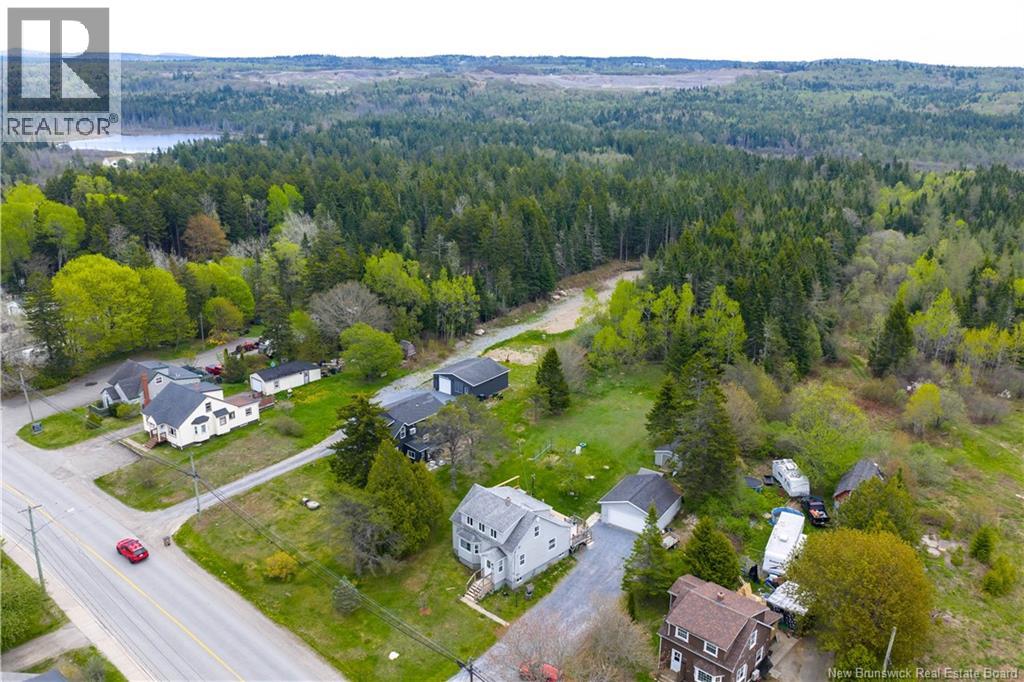 2394 Loch Lomond Road - 40