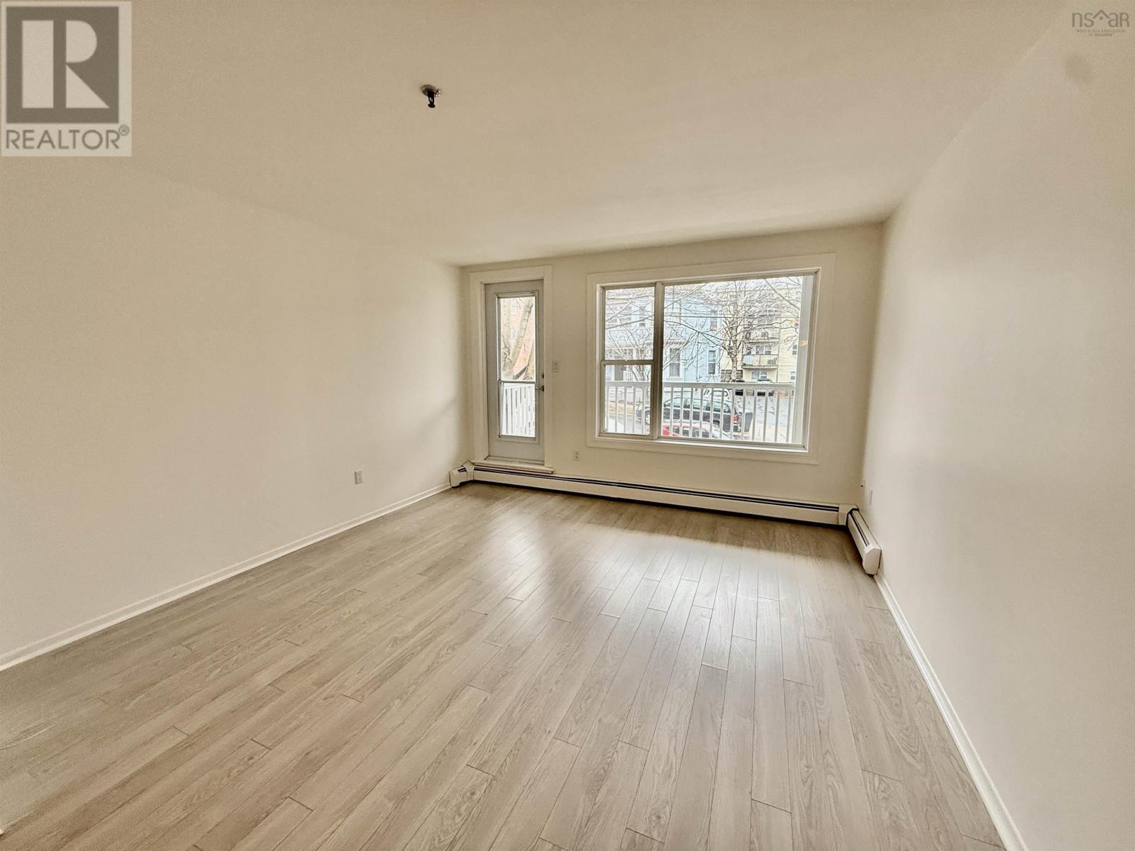 #202 5230 Tobin Street - 9