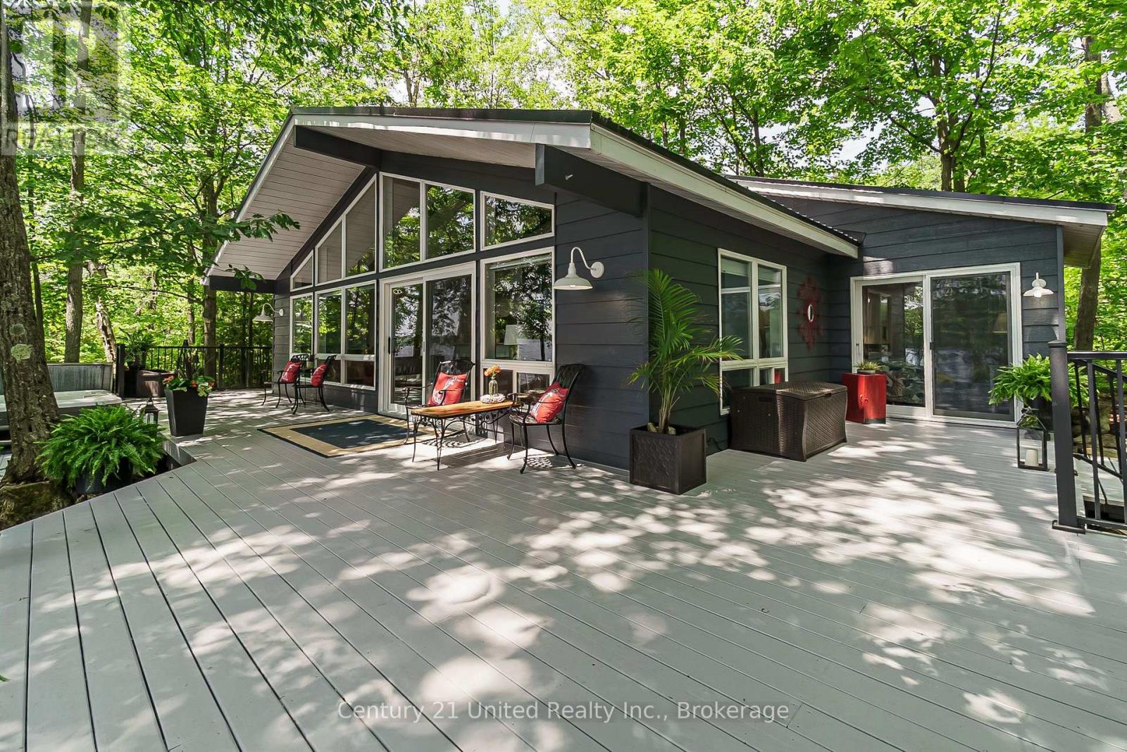 7004 ISLAND 70 - Image 19