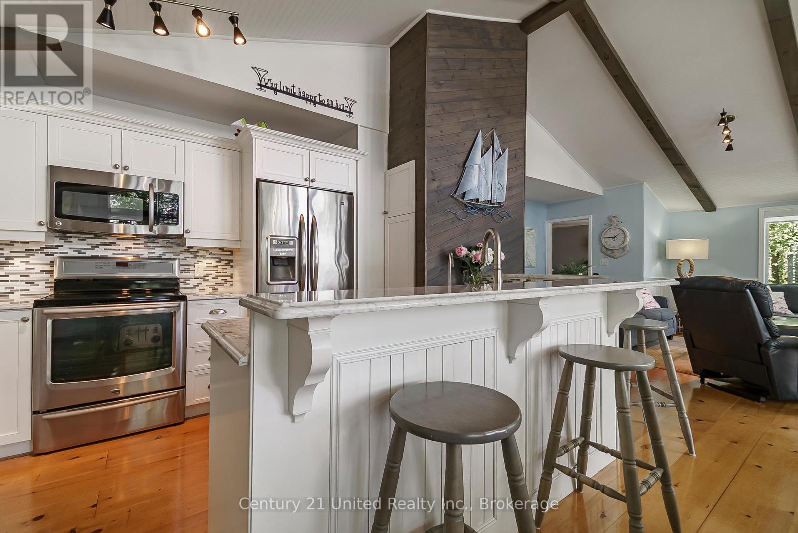 7004 ISLAND 70 - Image 30