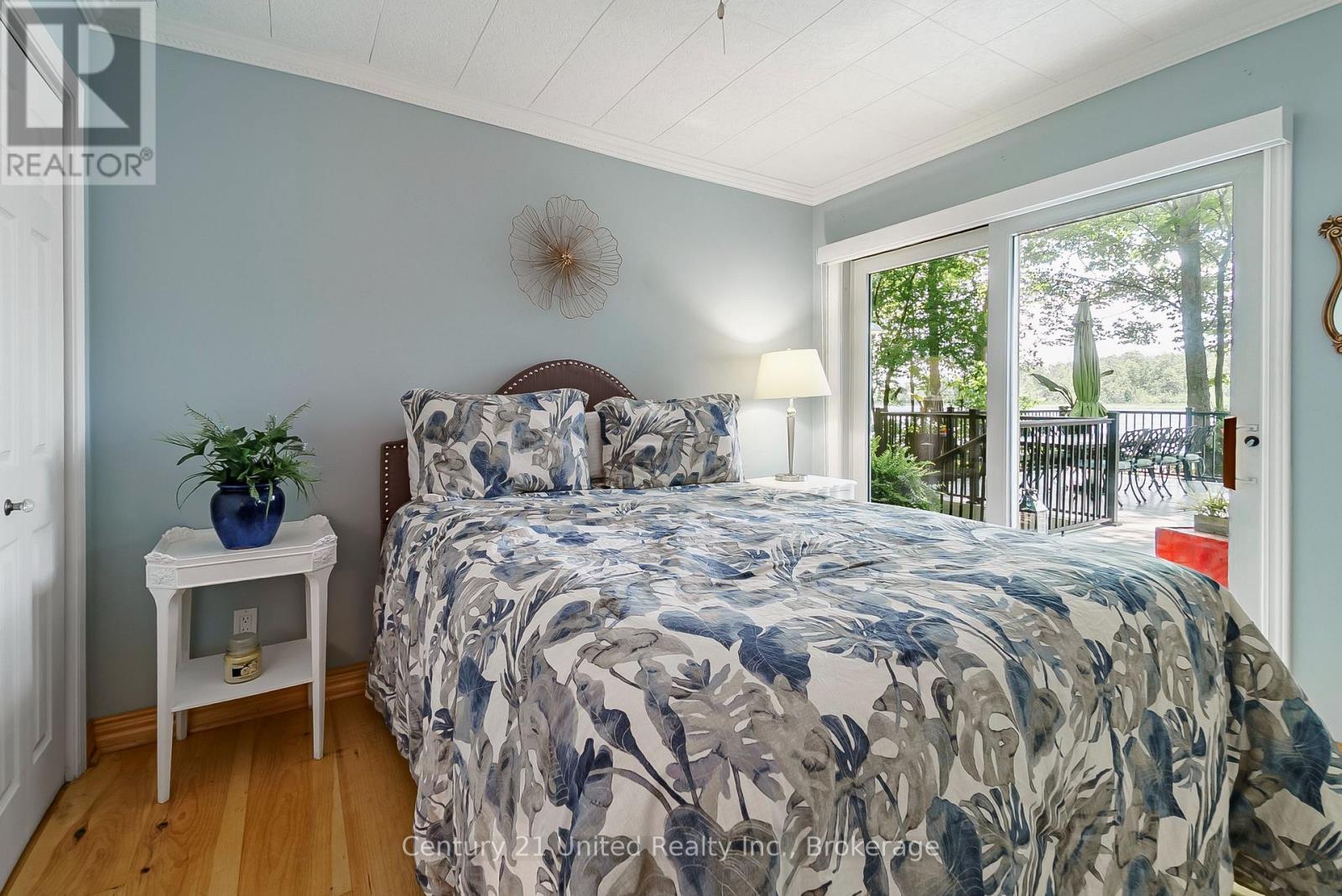 7004 ISLAND 70 - Image 36