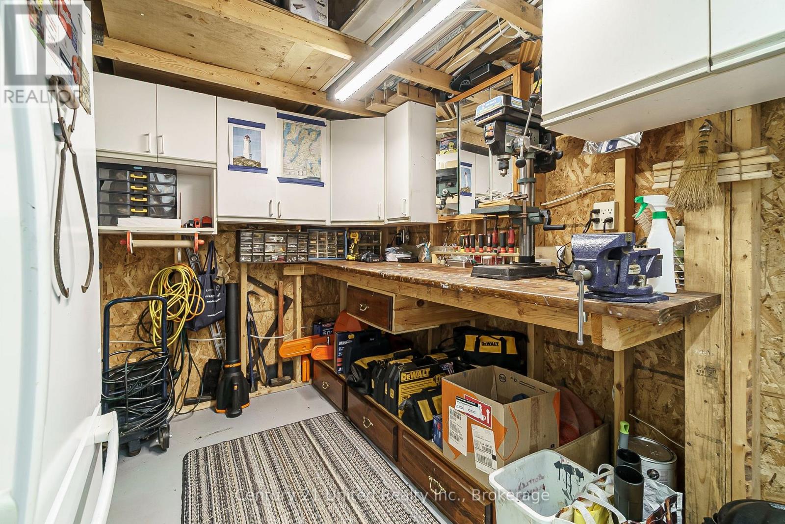 7004 ISLAND 70 - Image 46