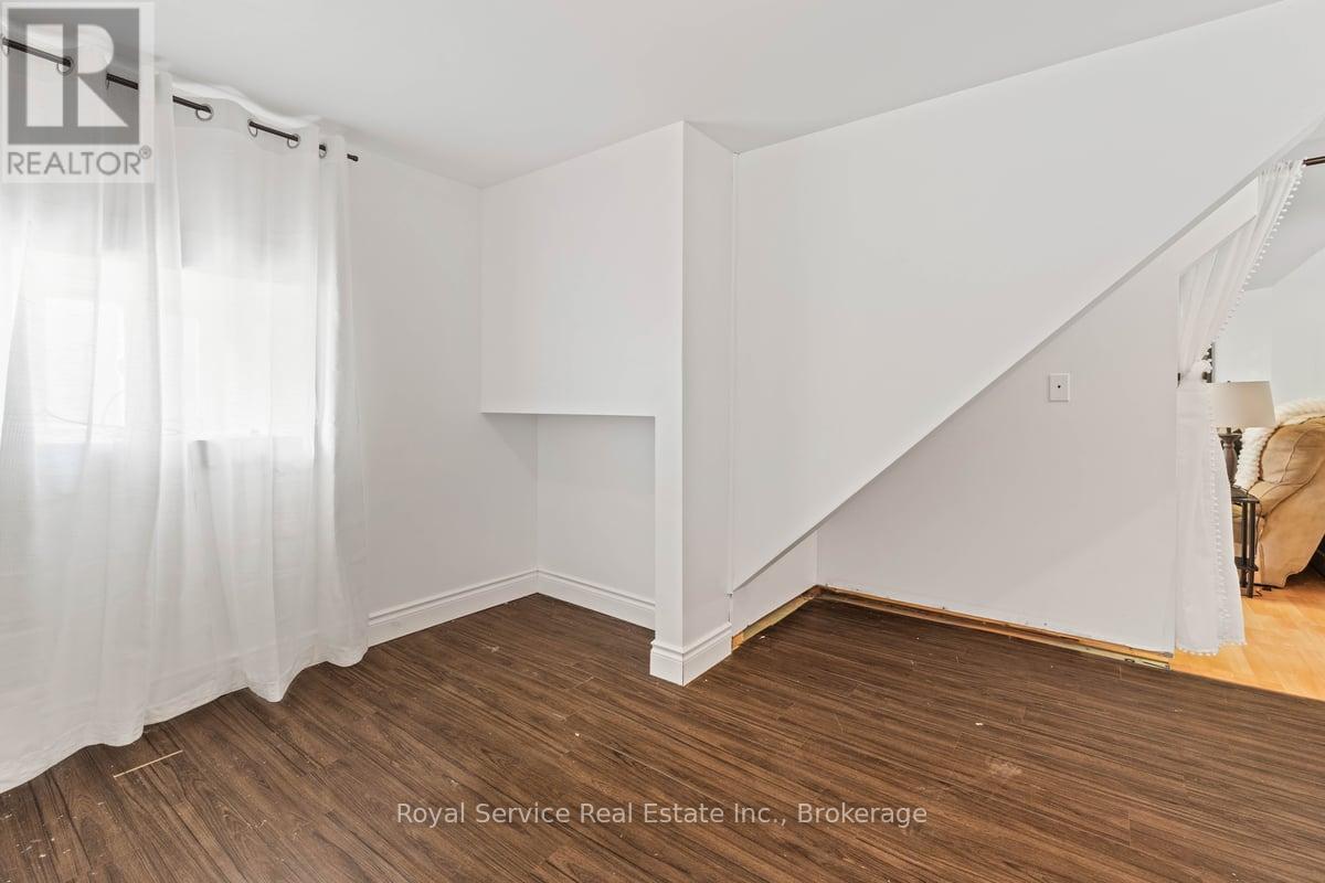 247 COOKE ROAD - 33