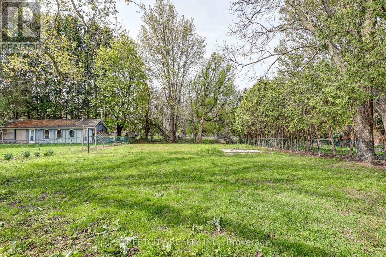 10 VINEDEN DRIVE - Image 3