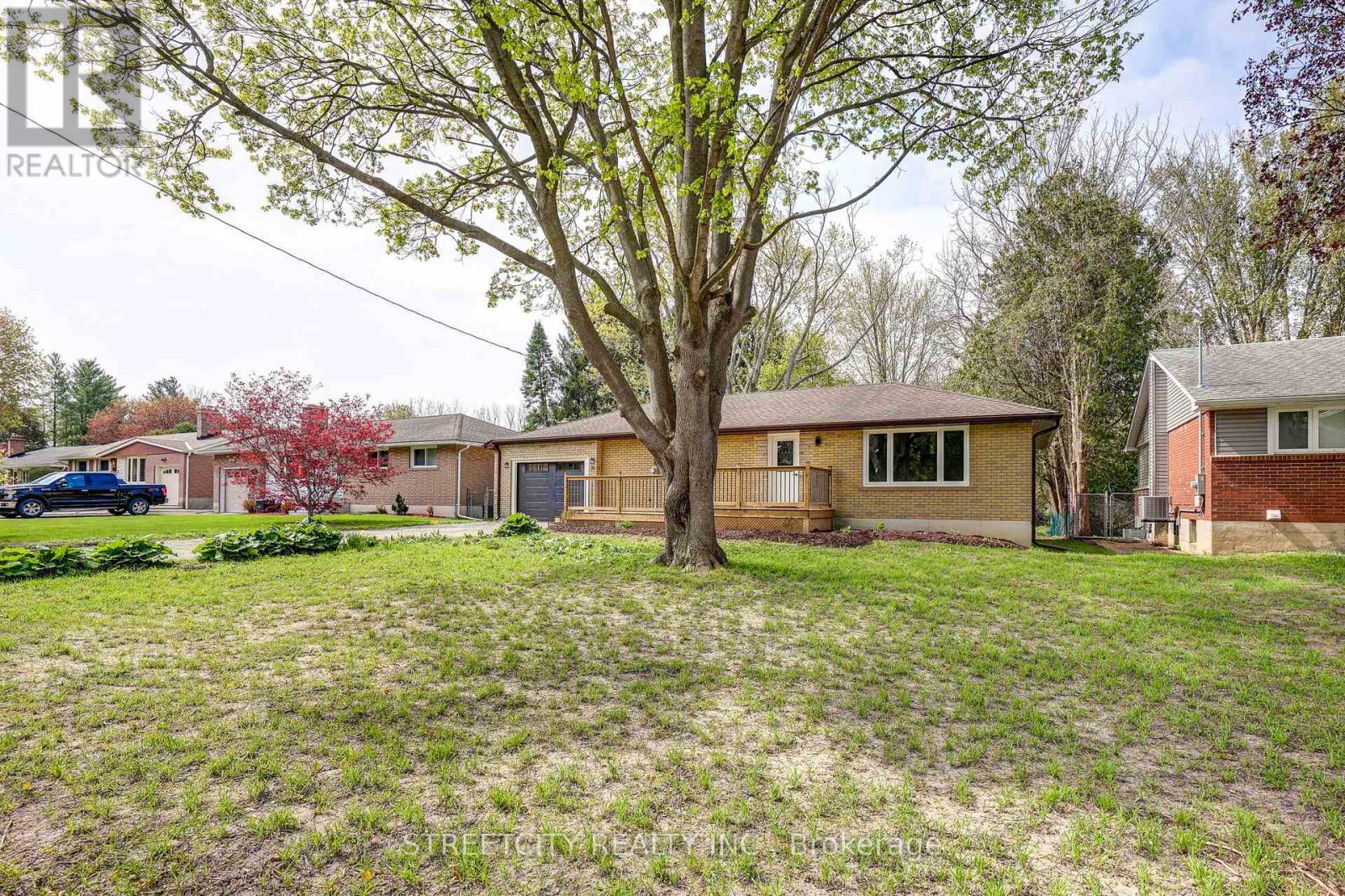 10 VINEDEN DRIVE - 49