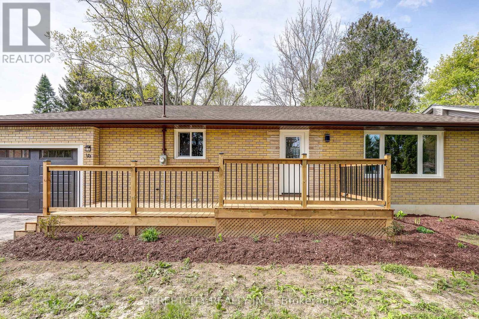 10 VINEDEN DRIVE - 50