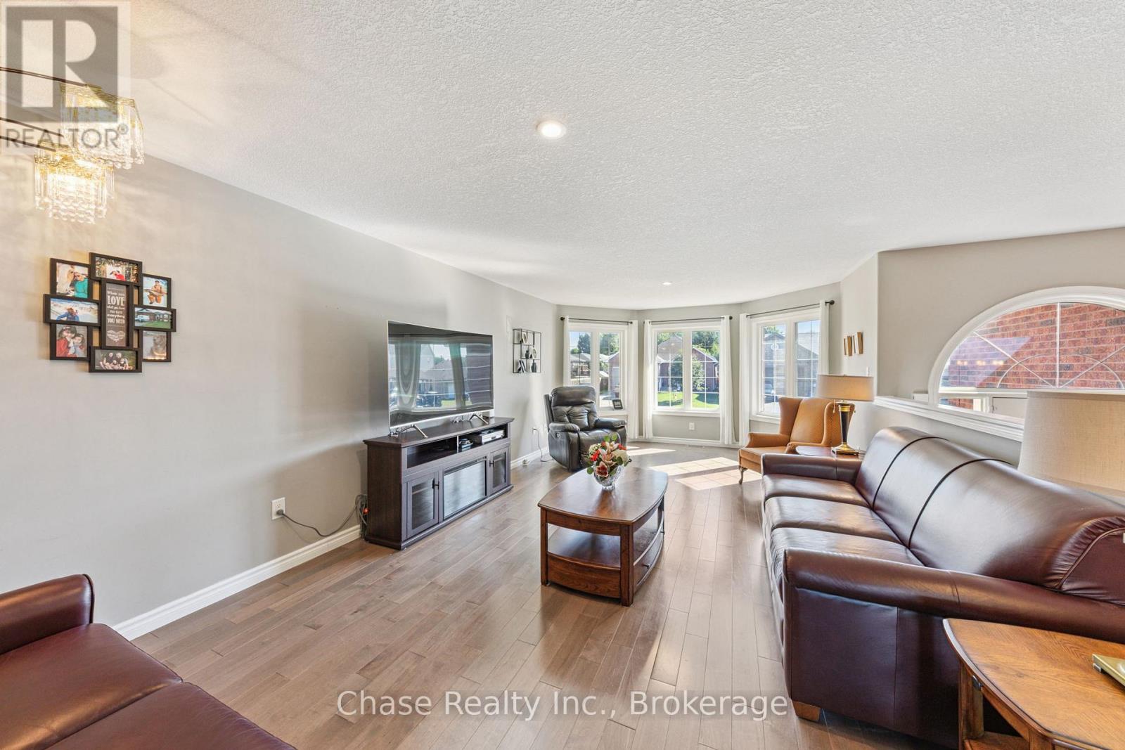 18 ST AMANT ROAD - 6