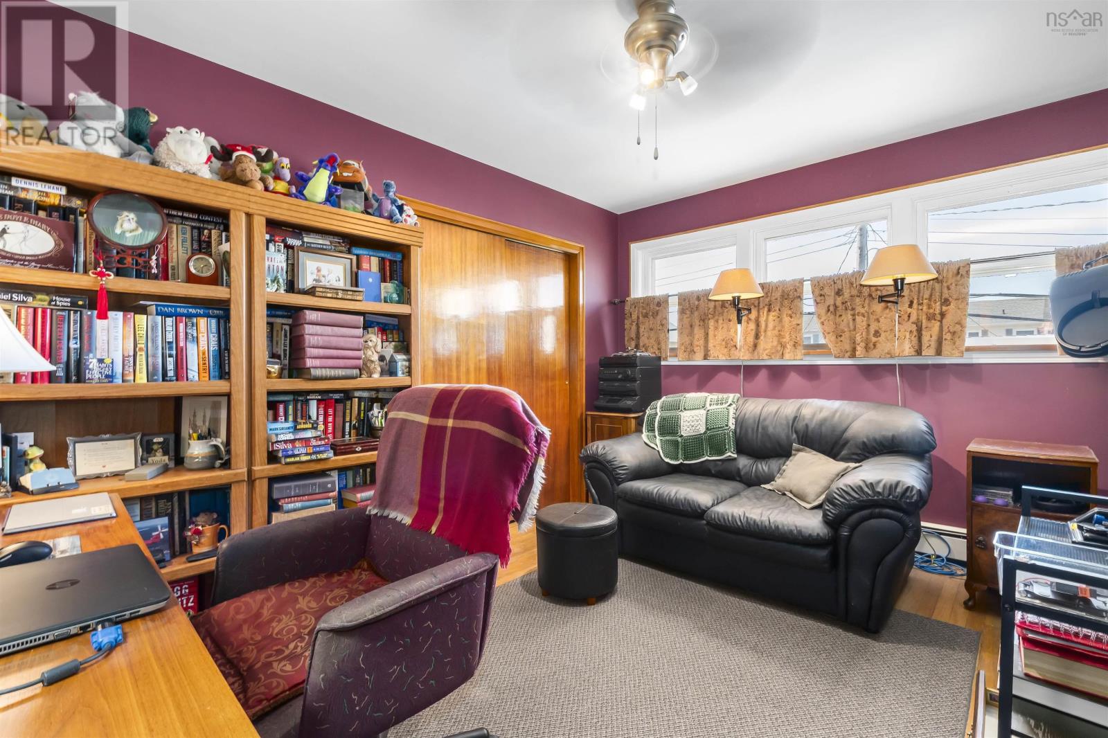 8 Curley Drive - 23