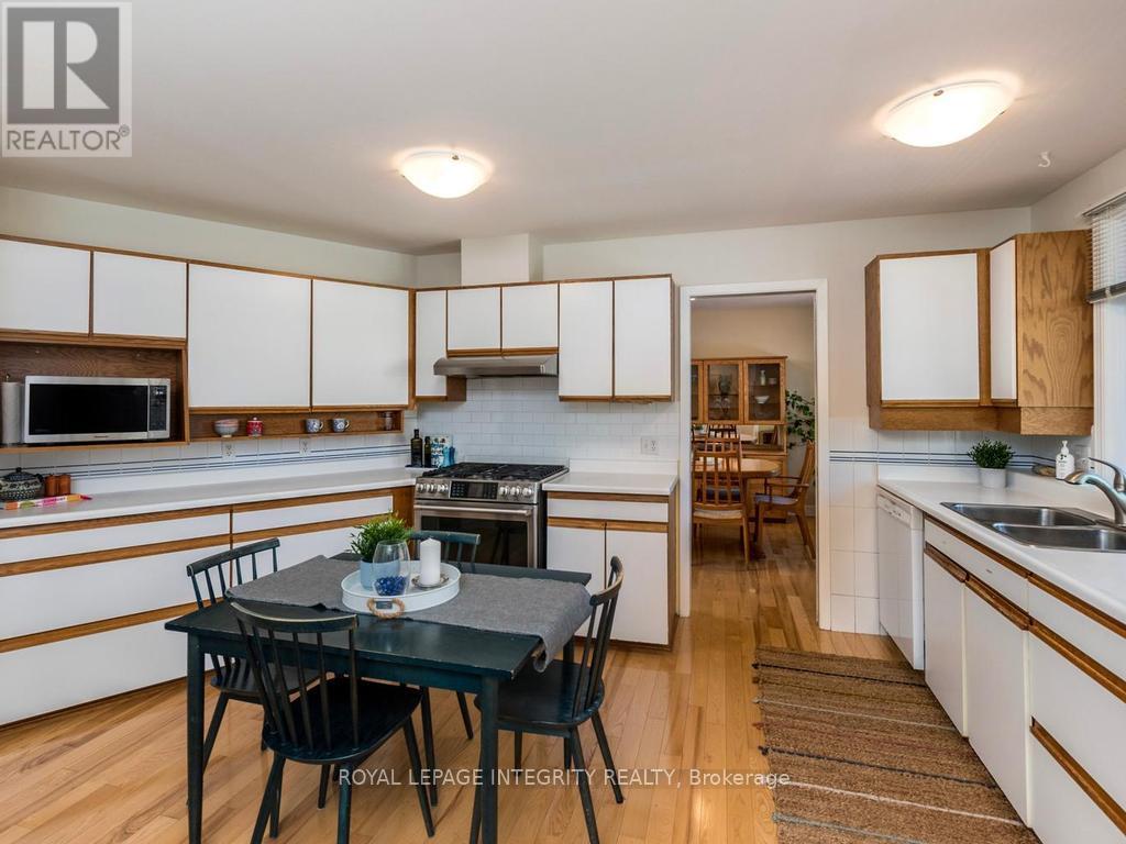 55 OVERLAKE DRIVE - 12