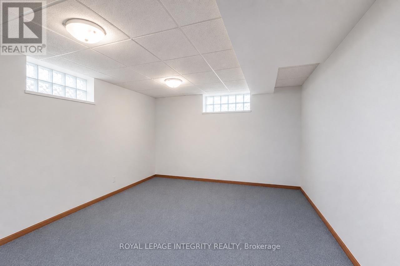 55 OVERLAKE DRIVE - 30
