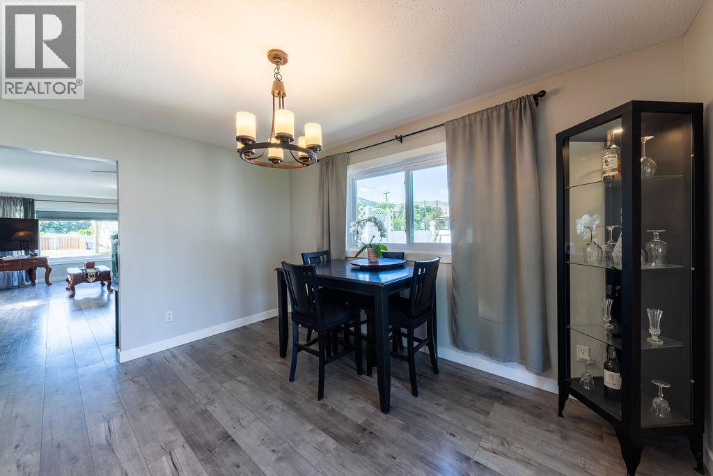 985 Schreiner Street - 25