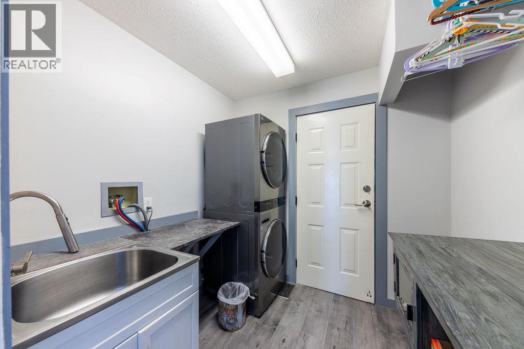 985 Schreiner Street - 33