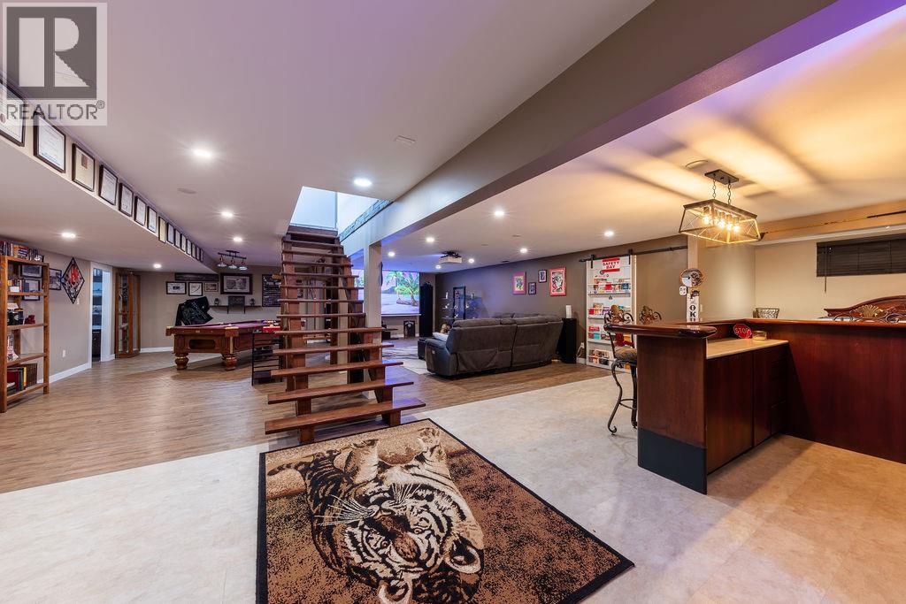 985 Schreiner Street - 45