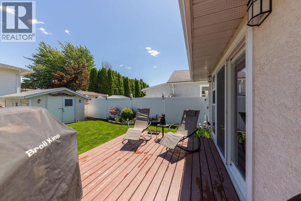 985 Schreiner Street - 6